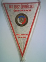 /album/fotogaleria-1982/a1982-cssr-francuzsko-ms-podpisy-jpg/